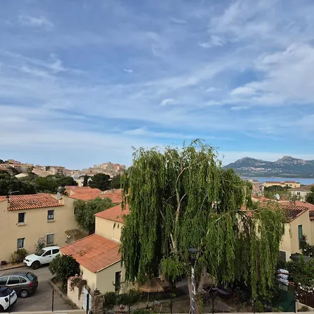 Superbe T2 Climatise Avec Terrasse Vue & Citadelle