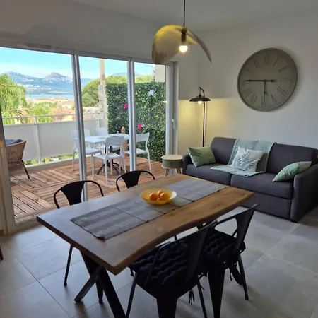 Superbe T2 Climatise Avec Terrasse Vue & Citadelle Apartment Calvi (Corsica)